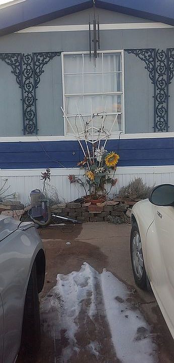 Front view of home