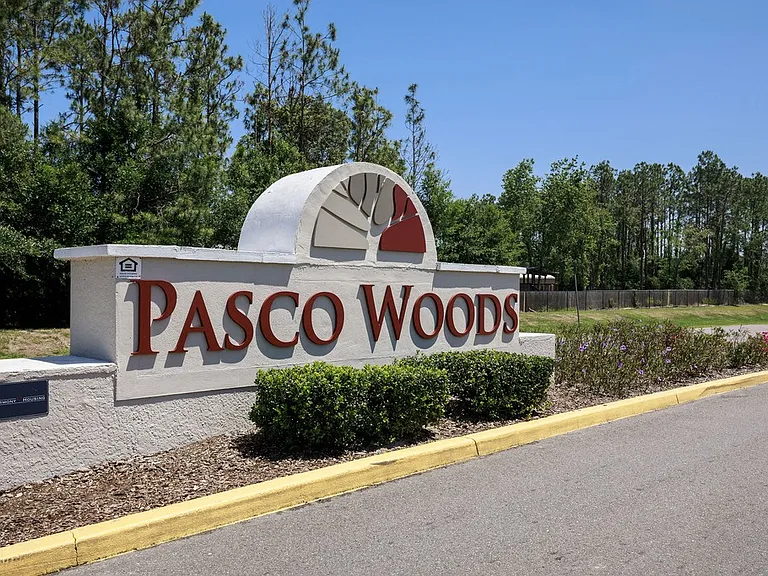Pasco Woods Apartments — Photo 8