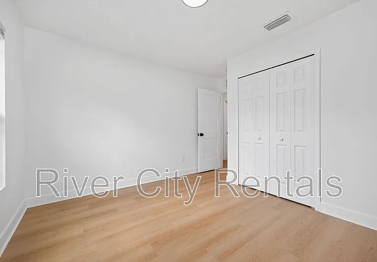 5512 Crockett Ct — Photo 17