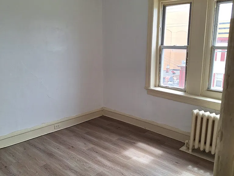 Lenox Apartments — Photo 7