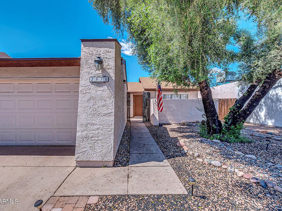 1st image of 2534 N 87TH Terrace