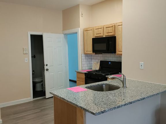 4th image of 475 Clinton Ave Floor 1