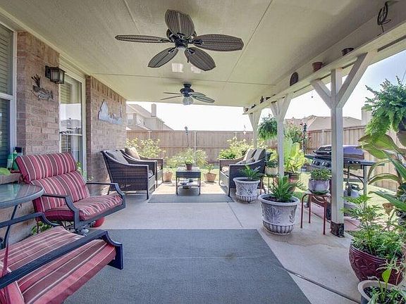 3rd image of 748 Mulberry Ct