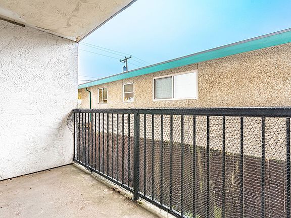 5th image of 2424 NW 59th St APT 203