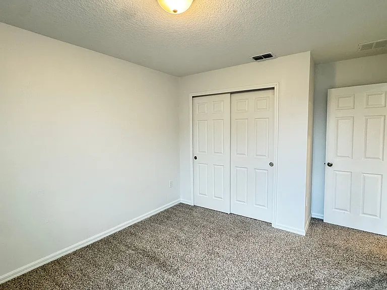 2401 White Tail St — Photo 27