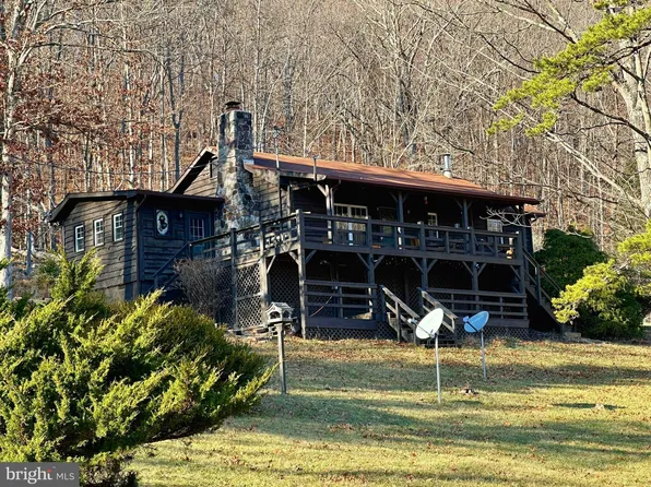 7540 Smoke Hole Rd, Cabins, WV 26855