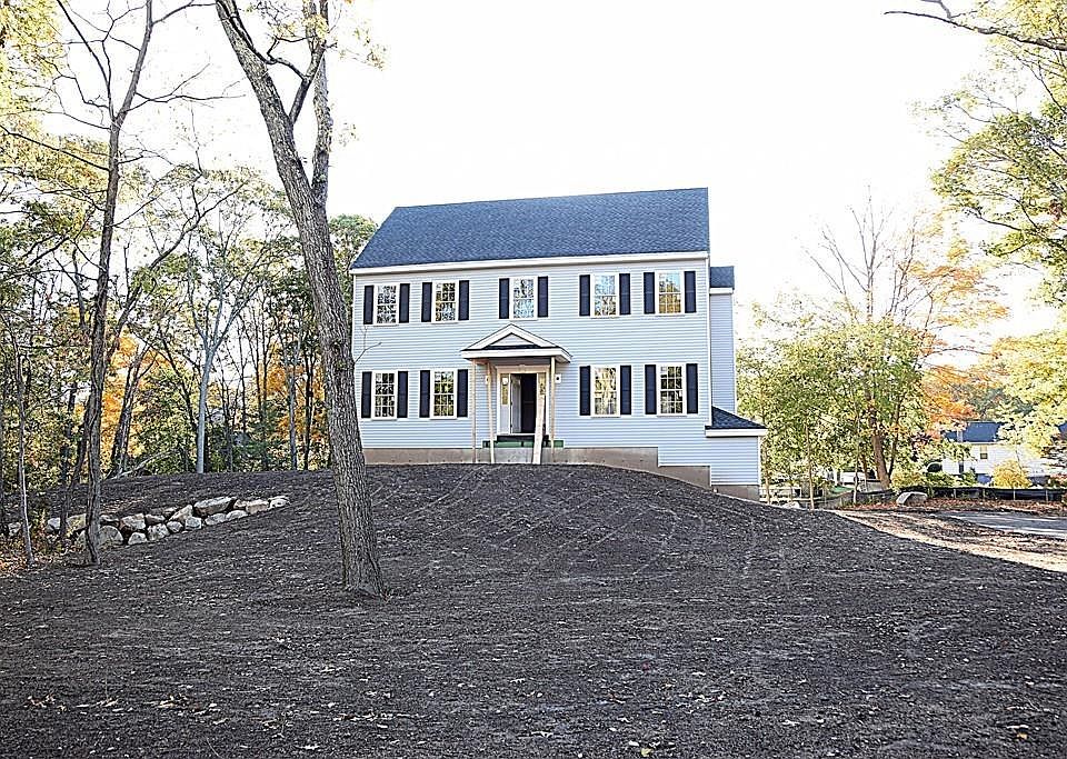 2nd image of 49 Collins Cir