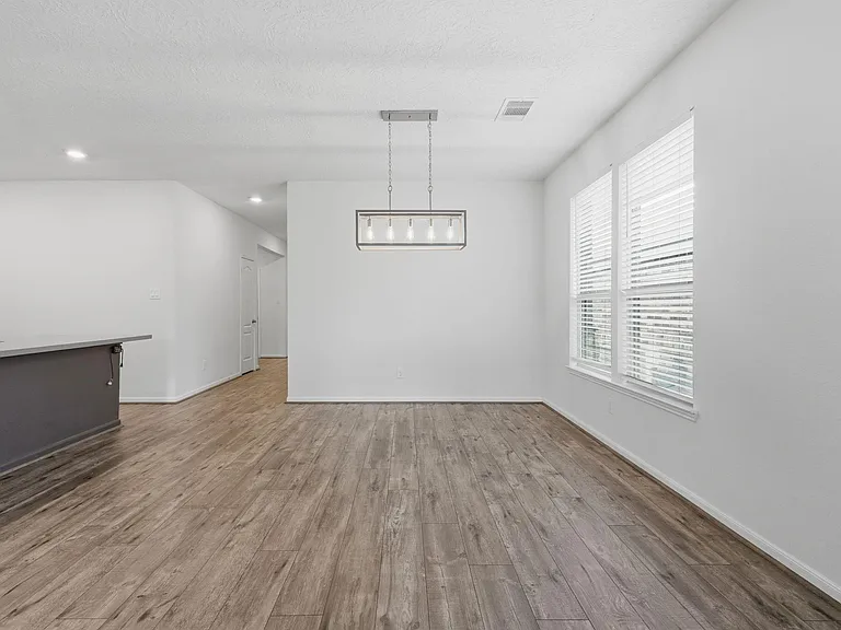 1140 Clonmore Ct — Photo 10
