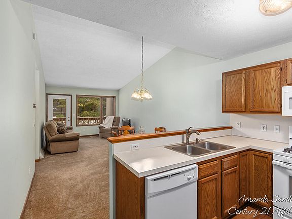 5th image of 2734 Sandstone Ter NE #87