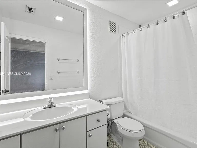 8862 W Flagler St #8 — Photo 13