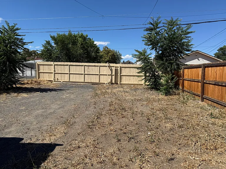 1307 Roosevelt Ave — Photo 42