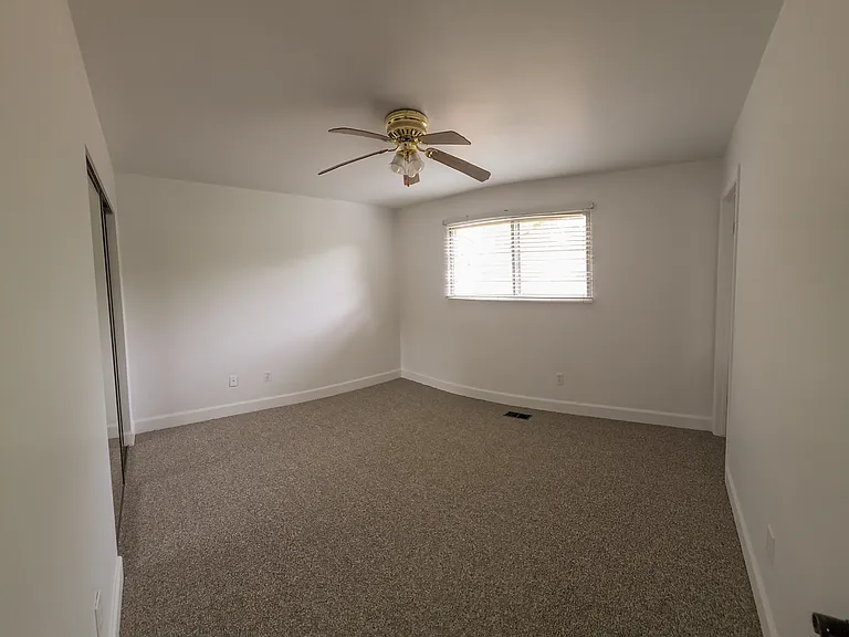 2222 E 6525 S — Photo 20
