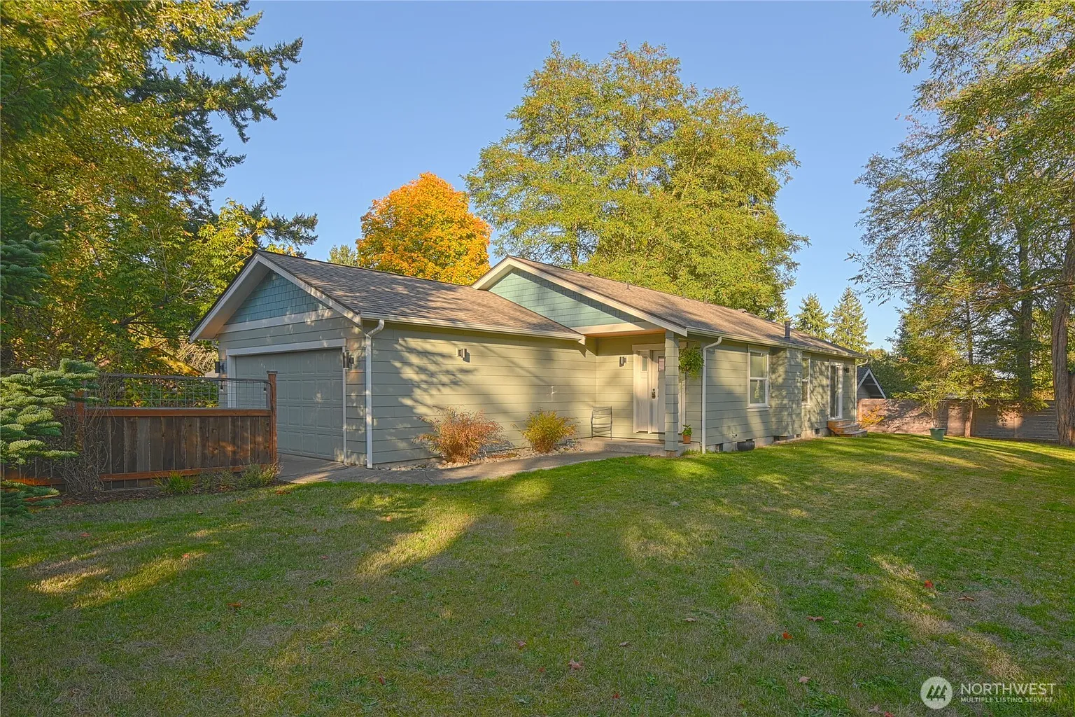 722 Fir Street SE photo 1