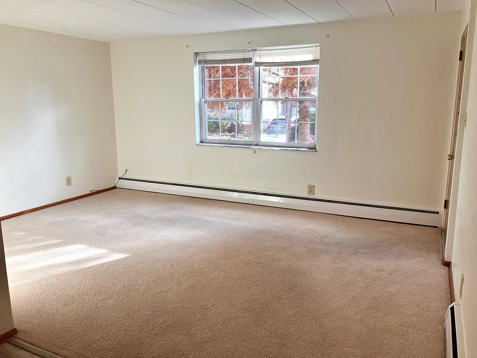 2 bed, $1,000 — Photo 4