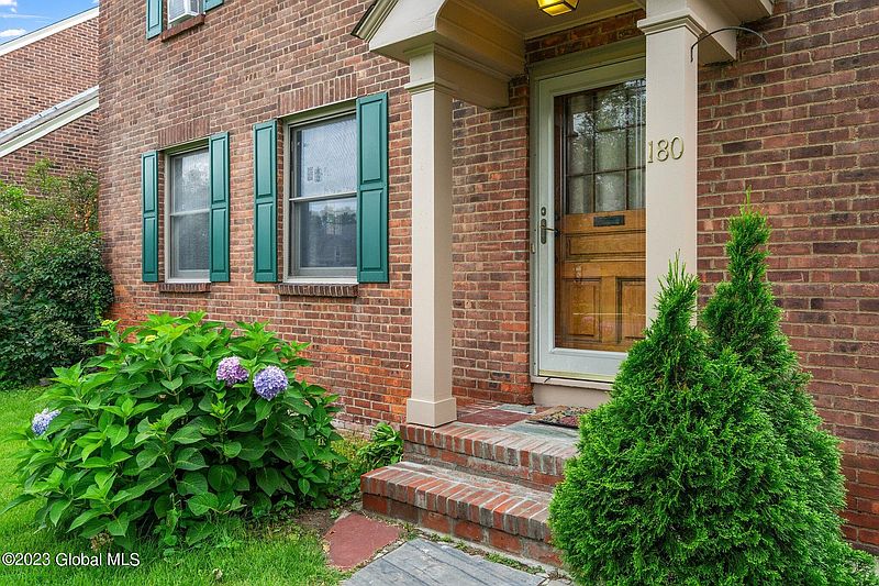 5th image of 180 Winthrop Avenue