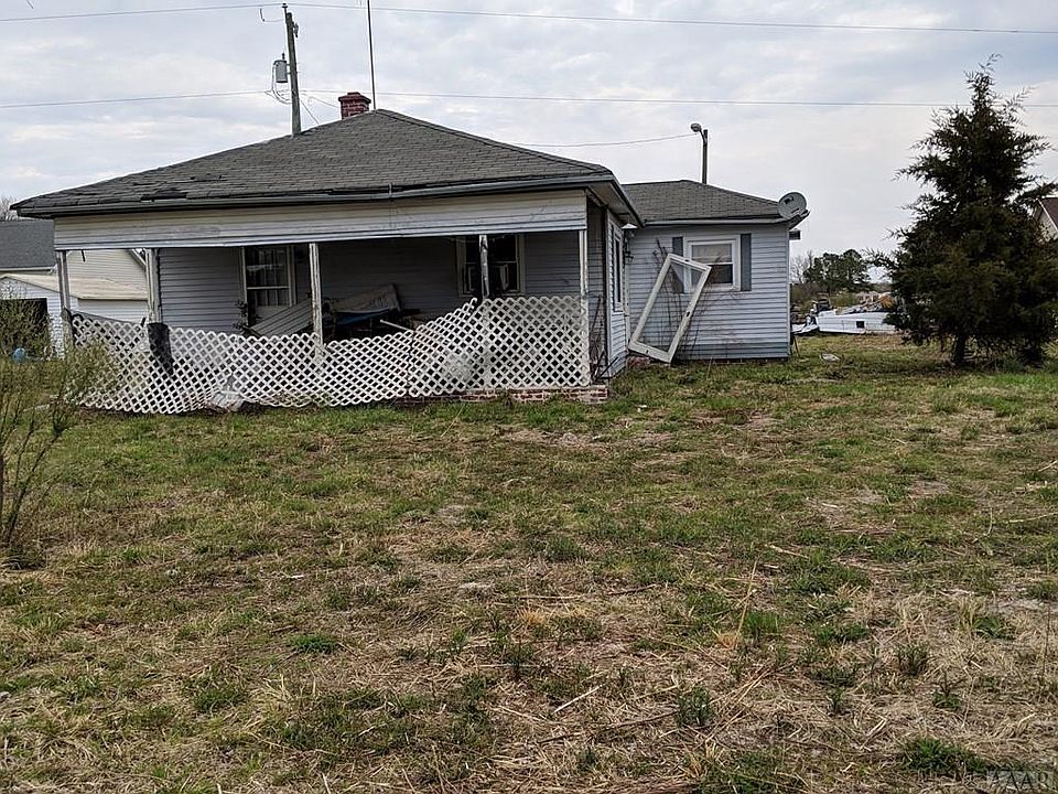 2nd image of 15 Thicket Rd