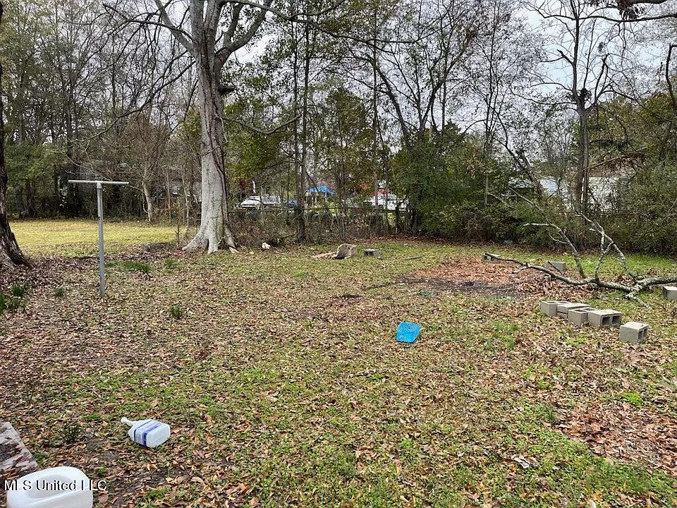 2nd image of 1814 Hill Ave