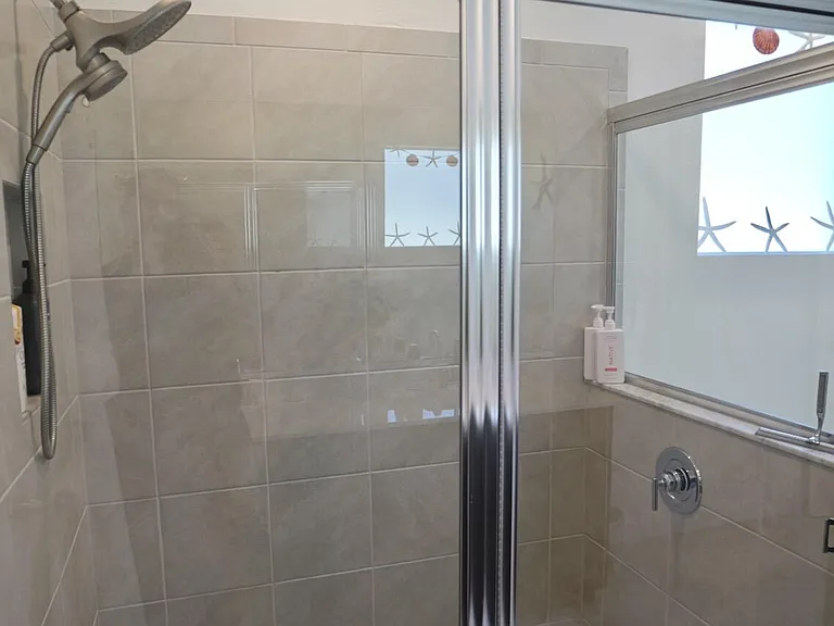 1753 NE White Pine Ter — Photo 26