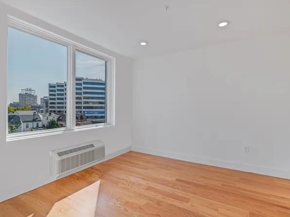 56 Cottage Street image 8 of 11