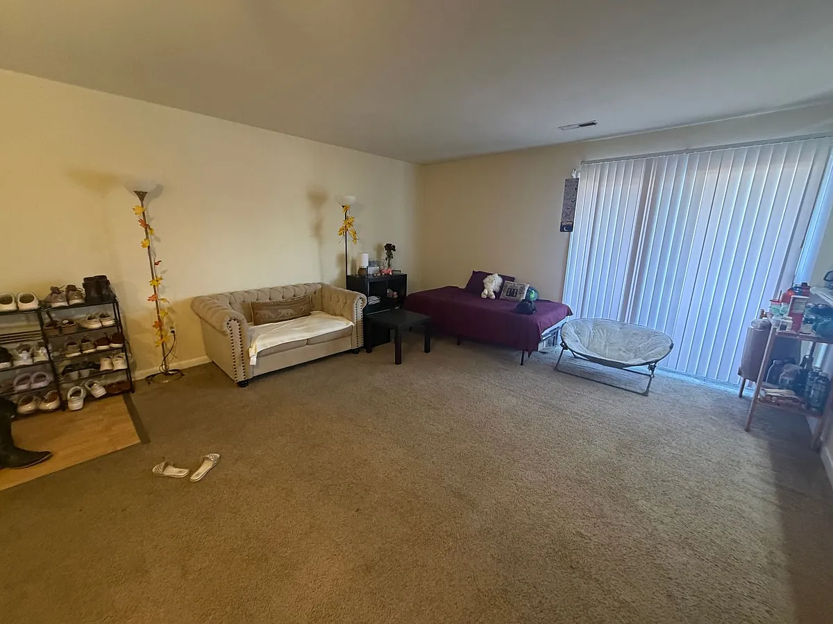 Building Photo - 866 Claytor Sq