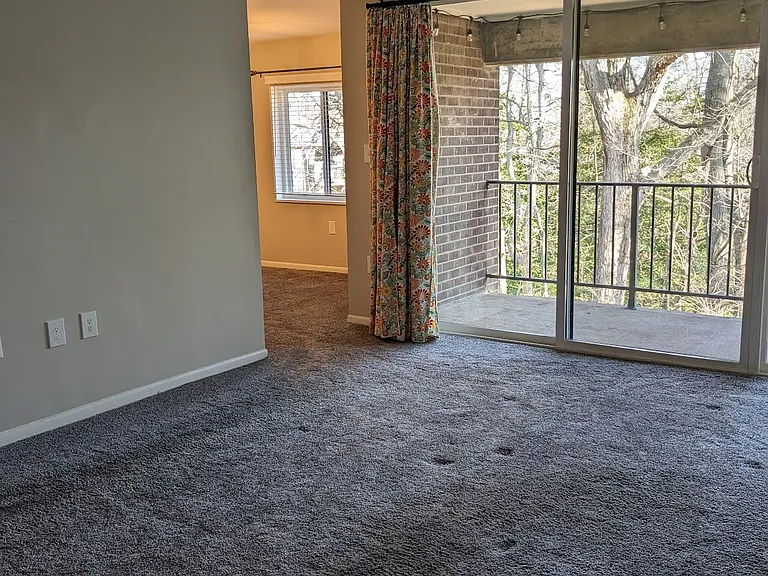 1403 Northgate Sq #32 — Photo 13