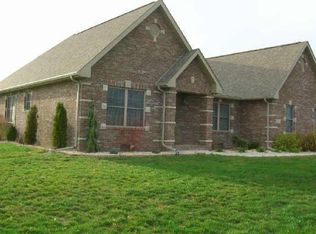 1202 N 600 E, Elwood, IN 46036