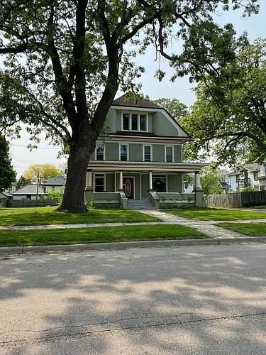 227 N Washington St Photo 1