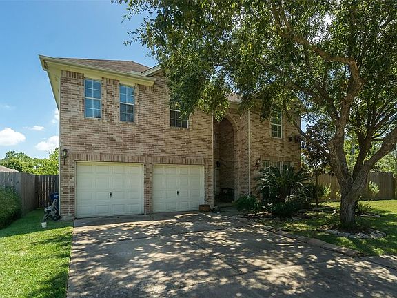 3rd image of 181 Greenridge Cir