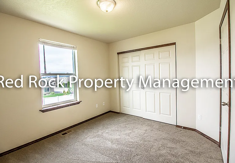 7527 N Carrington Ln — Photo 17