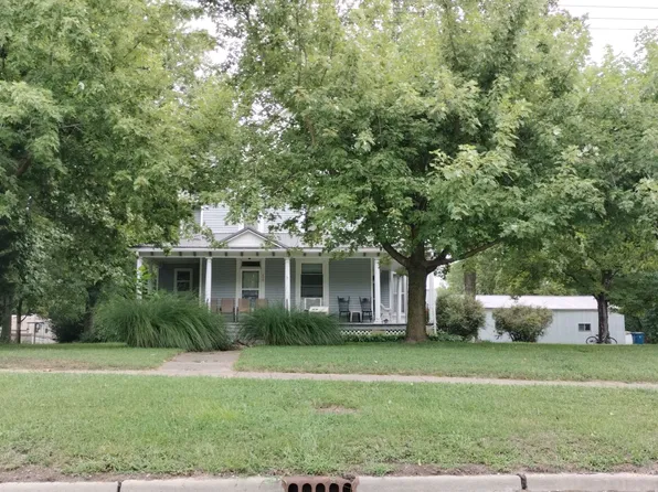 415 N Cumberland St, Willow Hill, IL 62480