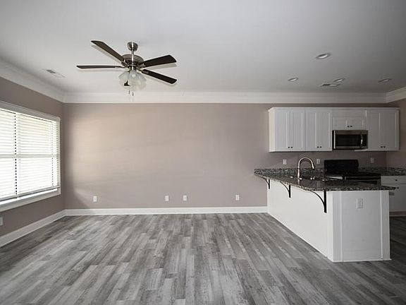 2nd image of 9 Biscayne Blvd