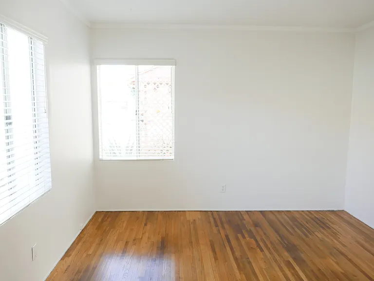 3937 Tilden Ave #B — Photo 11