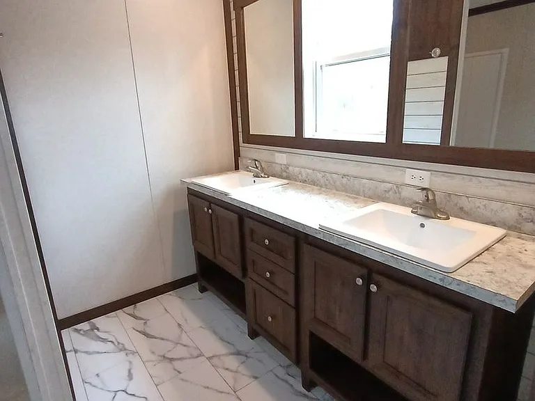 785 Sandridge Rd — Photo 7