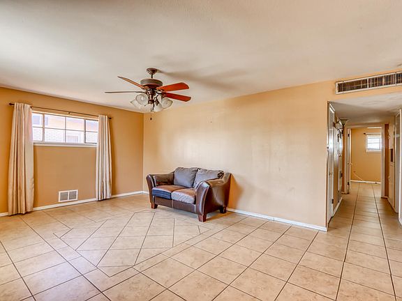 2nd image of 1509 Meadowview Dr