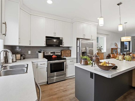 5th image of 4431 W 53rd St