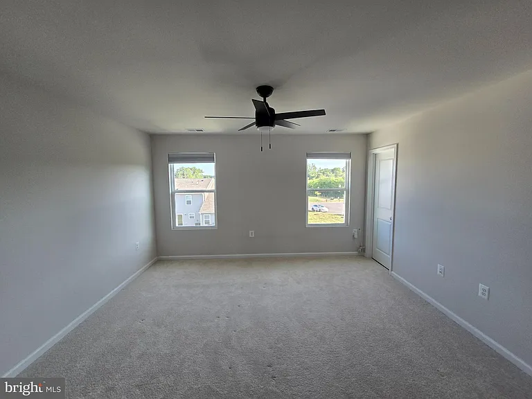 33 Apollo Rd — Photo 21