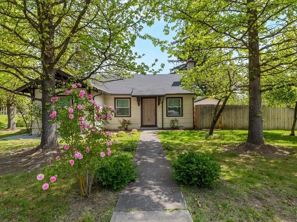 579 Franquette St, Medford, OR 97501