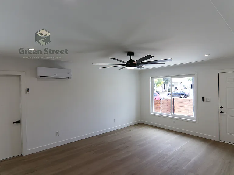 6831 Amherst St — Photo 5