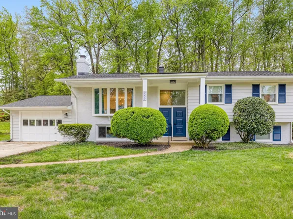 9222 Presidential Dr, Alexandria, VA 22309