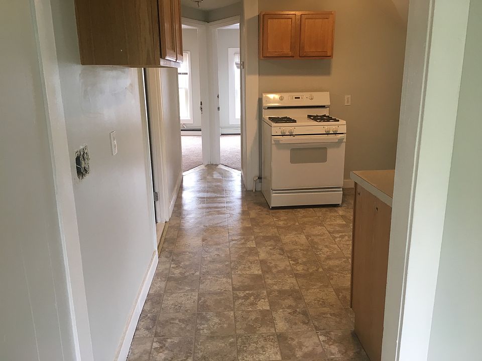 2nd image of 201 Whittier Ave #3