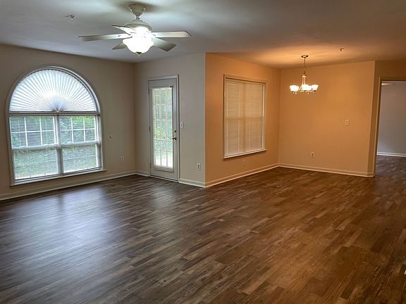 3rd image of 5010D Lawndale Dr