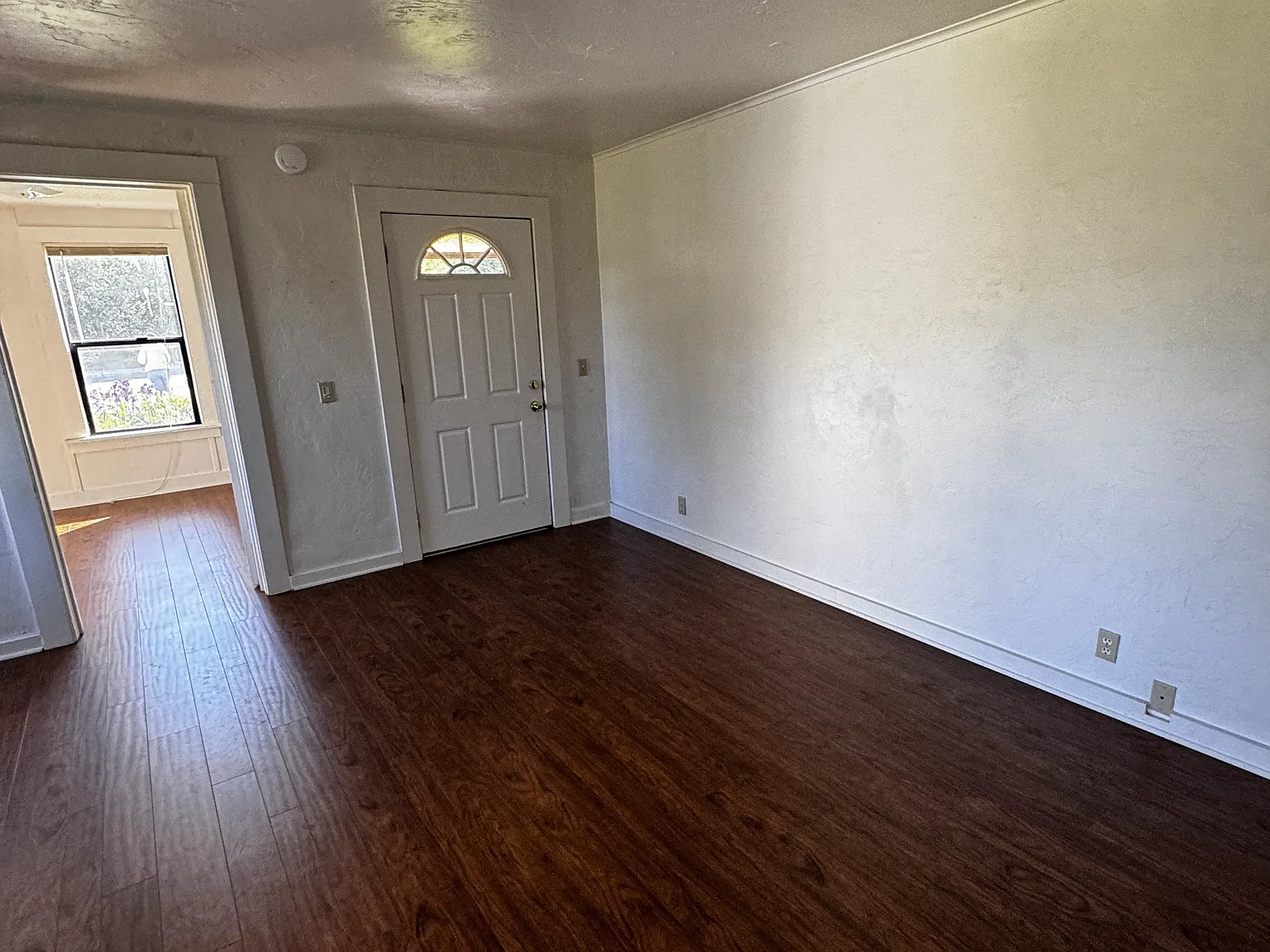 3 bed, 1.0 bath, 1275 sqft, $1,595 — Photo 4