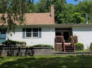 26 Injun Hollow Rd, Haddam, CT 06438
