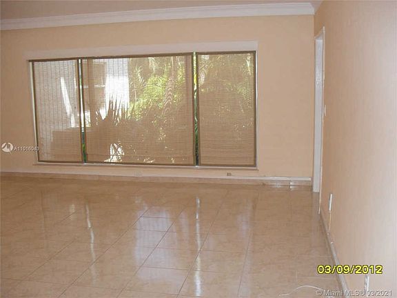 4th image of 50 Park Dr #1
