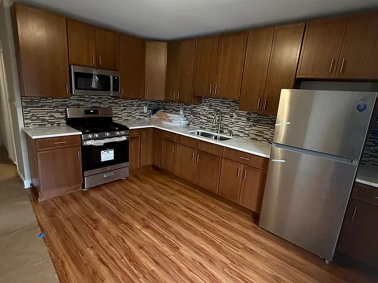 75 Maple Ave #2 — Photo 8