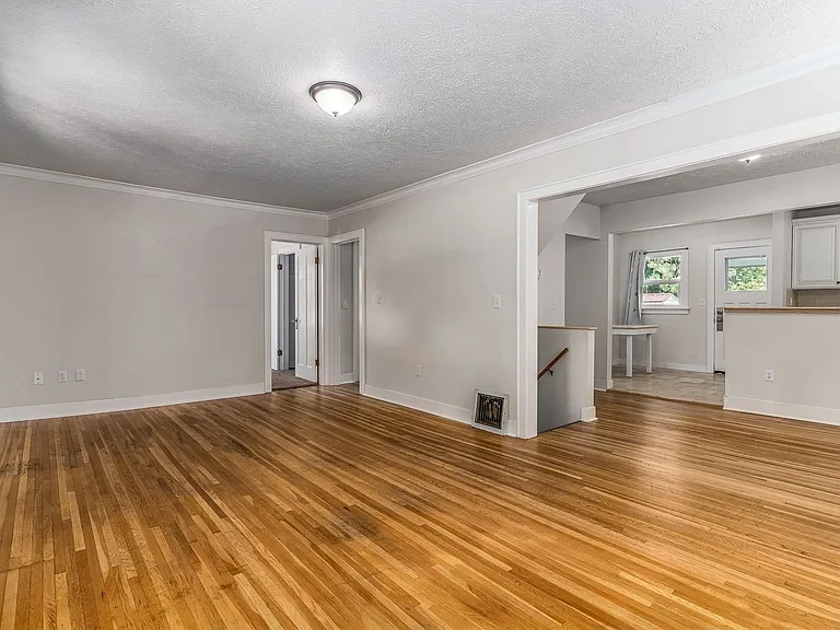 2227 S Grand Blvd — Photo 8