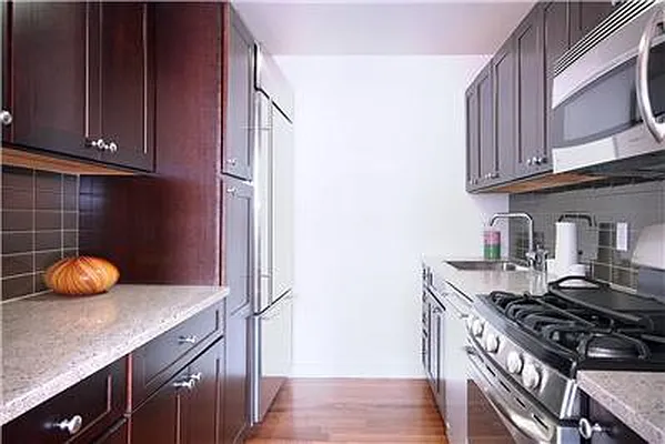 Sold by Warburg | media 14