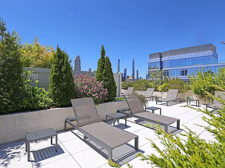 300 E 75th St #25G — Photo 6