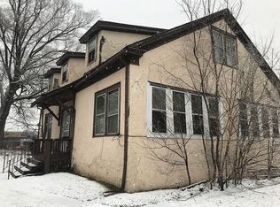 225 E Locust St, Davenport, IA 52803