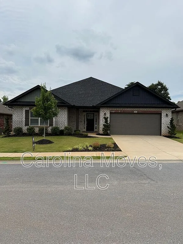 4 bed, 2.0 bath, 1966 sqft, $1,995 — Photo 1